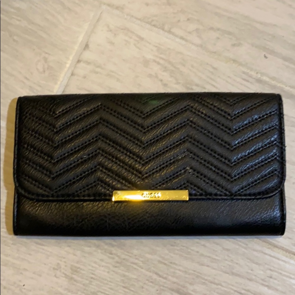 Guess Clutch- Black